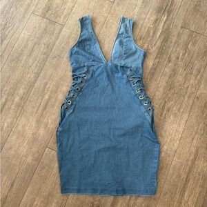 BUNDLE 2 ITEMS FOR $8✨

🌸BOUTIQUE linked to him denim dress ✨